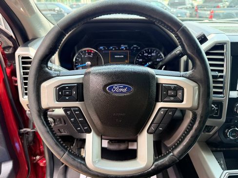 Used 2017 Ford F250 Lariat w/ Lariat Ultimate Package AWD/4WD image 25