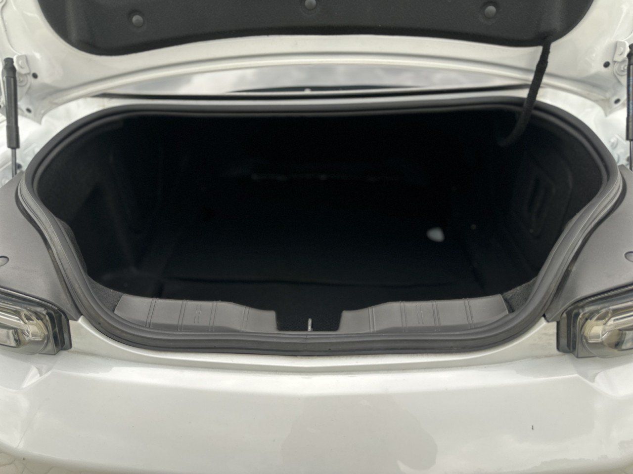 Used 2023 Chevrolet Camaro ZL1 RWD image 13