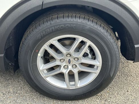 New 2026 Ford Explorer Active RWD image 19