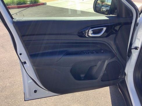 New 2026 Jeep Compass Limited image 9