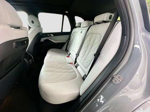 Certified 2024 BMW X5 xDrive40i w/ M Sport Package AWD/4WD image 26