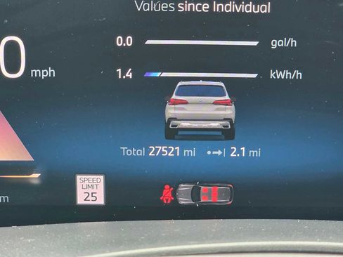 Used 2024 BMW X5 xDrive50e image 27