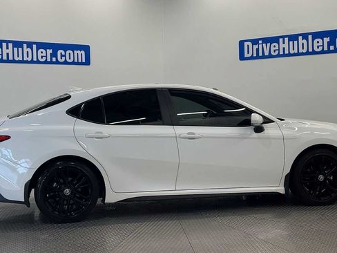 Used 2025 Toyota Camry SE w/ Convenience Package FWD image 8