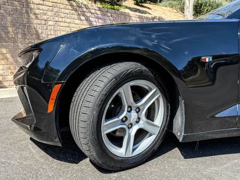 Used 2016 Chevrolet Camaro LT RWD image 23