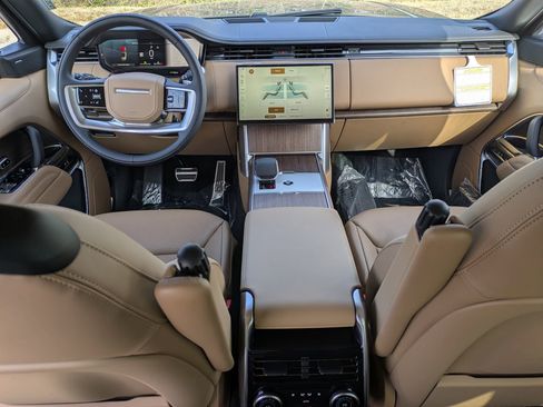 New 2026 Land Rover Range Rover Long Wheelbase SE AWD/4WD image 24