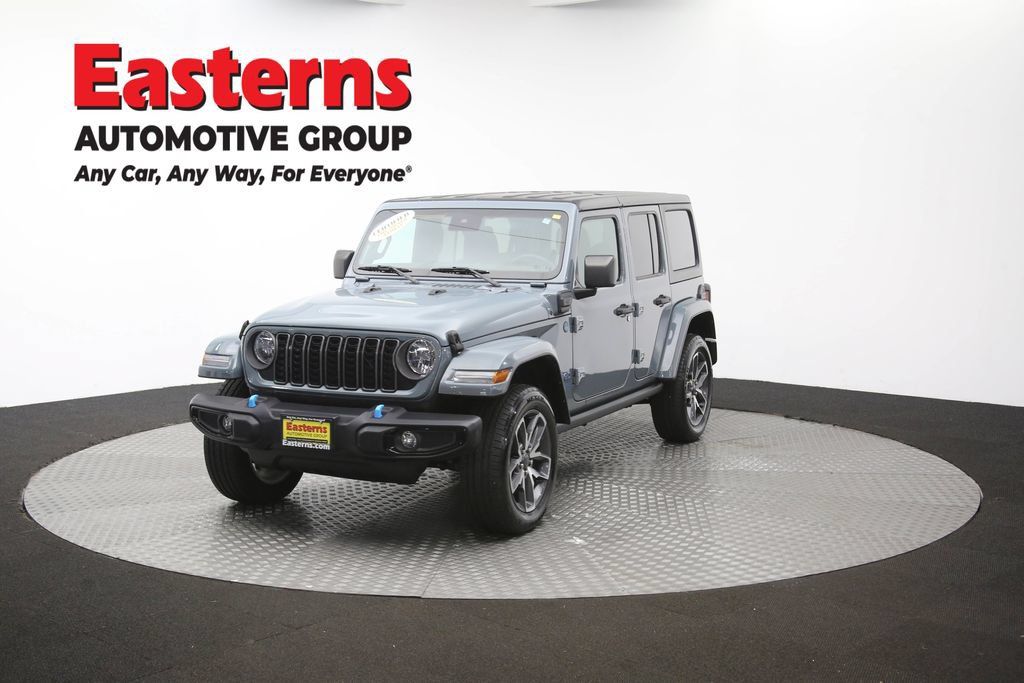 Used 2024 Jeep Wrangler Unlimited w/ Convenience Group AWD/4WD image 57