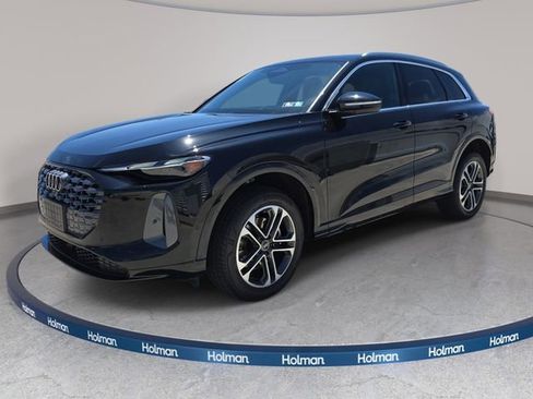 Used 2025 Audi Q5 Premium w/ Convenience Package AWD/4WD image 1