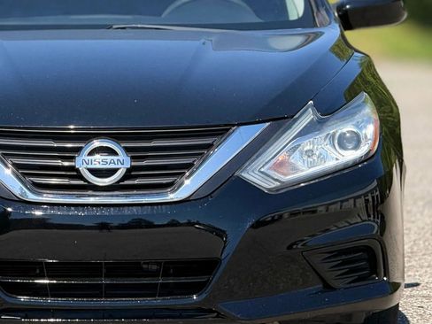 Used 2018 Nissan Altima 2.5 S w/ S Convenience Package image 12