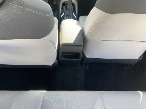 Used 2020 Toyota Corolla LE FWD image 17