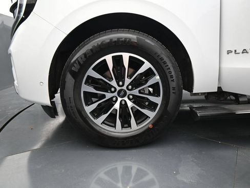 Used 2025 Ford Expedition Max Platinum AWD/4WD image 29