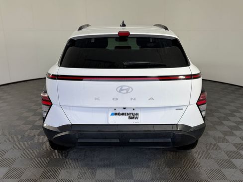 Used 2024 Hyundai Kona SEL AWD/4WD image 10