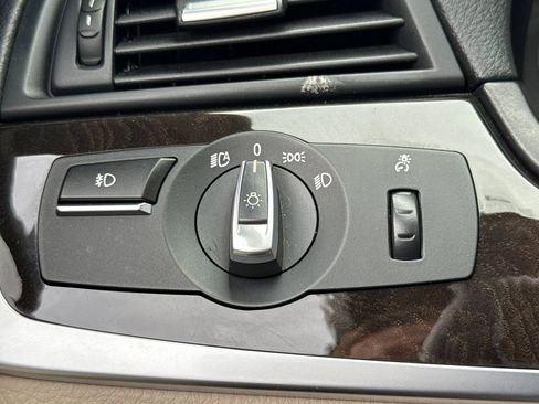 Used 2011 BMW 535i Sedan image 34