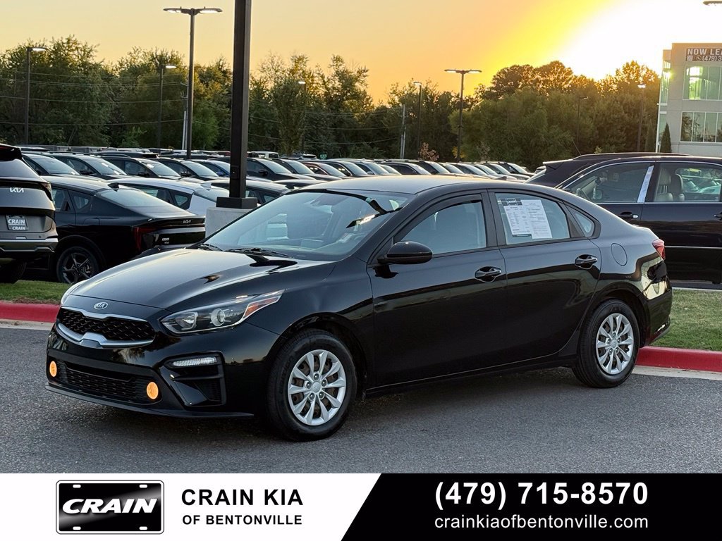 Certified 2021 Kia Forte Sedan FWD image 3