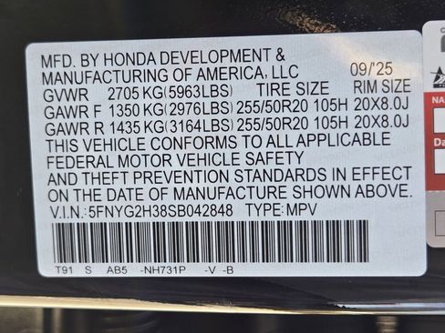 Certified 2025 Honda Pilot Sport image 32