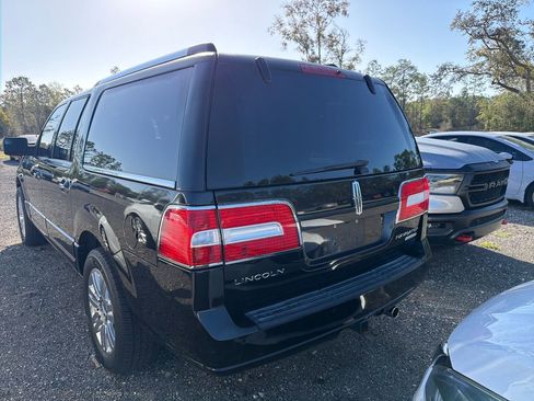 Used 2013 Lincoln Navigator L 2WD image 6