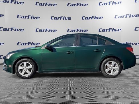 Used 2015 Chevrolet Cruze LT image 2