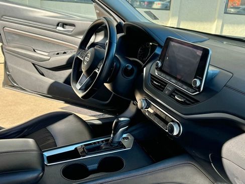Used 2021 Nissan Altima 2.5 SR image 24