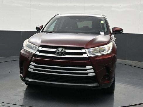 Used 2019 Toyota Highlander LE FWD image 9