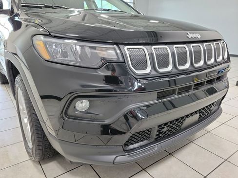 Certified 2022 Jeep Compass Latitude w/ Sun and Sound Group AWD/4WD image 26