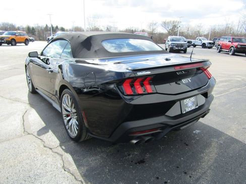 Used 2025 Ford Mustang GT Premium RWD image 5