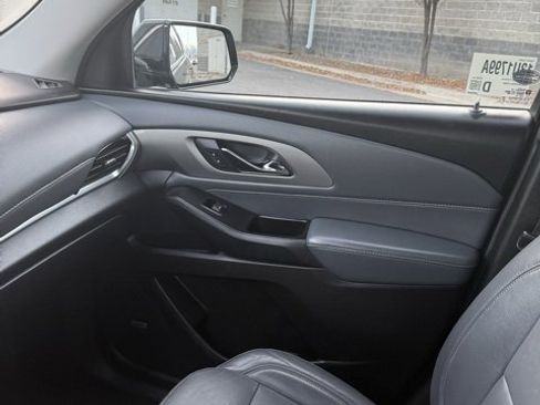 Used 2019 Chevrolet Traverse LT w/ LT Premium Package image 31