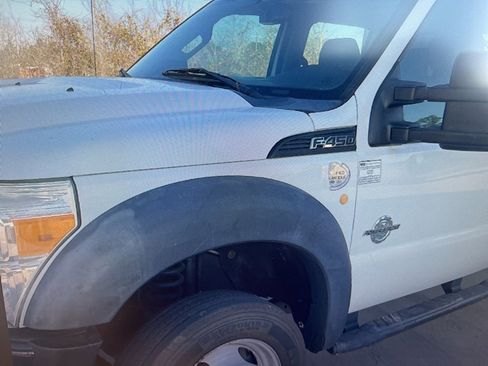 Used 2016 Ford F450 XL w/ XL Value Package image 2