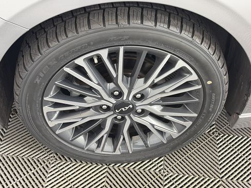 Certified 2023 Kia Forte GT-Line FWD image 13