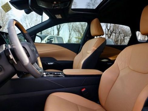 Used 2025 Lexus RX 350 AWD image 16