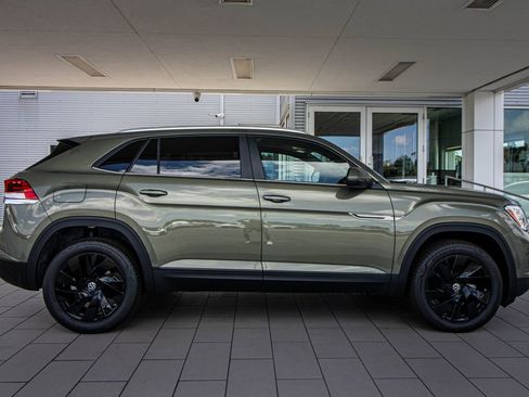 New 2026 Volkswagen Atlas Cross Sport SE FWD image 3