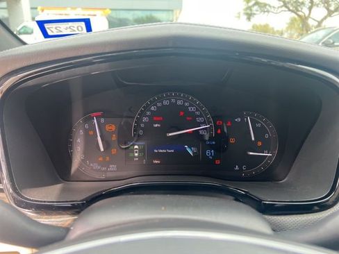 Used 2017 Cadillac XT5 FWD image 5