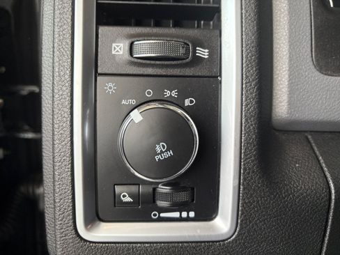 Used 2019 RAM 1500 Big Horn AWD/4WD image 28
