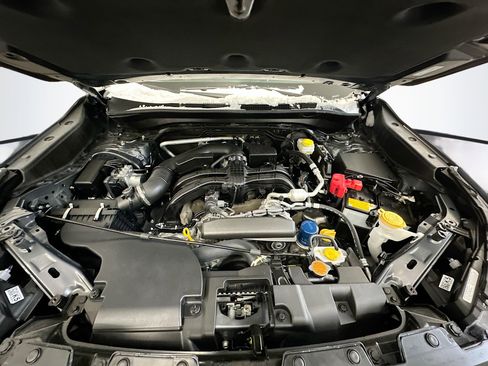 Used 2025 Subaru Forester AWD image 33