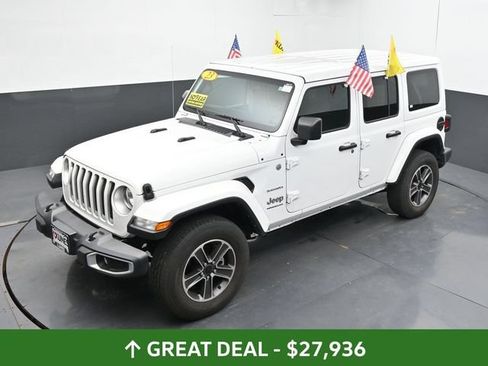 Used 2023 Jeep Wrangler Unlimited Sahara AWD/4WD image 40