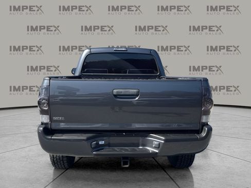 Used 2012 Toyota Tacoma 4x4 Regular Cab image 4