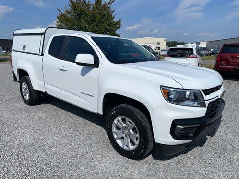 Used 2022 Chevrolet Colorado LT w/ Safety Package RWD image 5