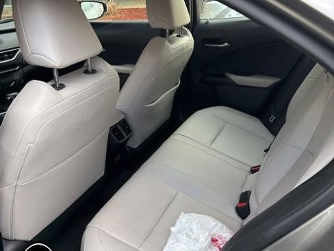 Used 2019 Lexus UX 250h w/ Premium Package image 10