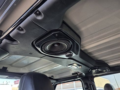 Used 2023 Jeep Wrangler Unlimited Sport image 17