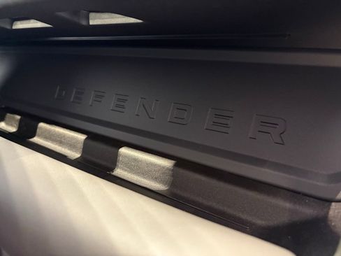 New 2026 Land Rover Defender 110 X-Dynamic SE AWD/4WD image 20