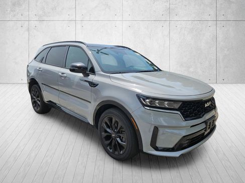 Used 2023 Kia Sorento SX FWD image 2