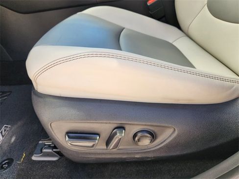 Used 2024 Toyota RAV4 XLE Premium image 28