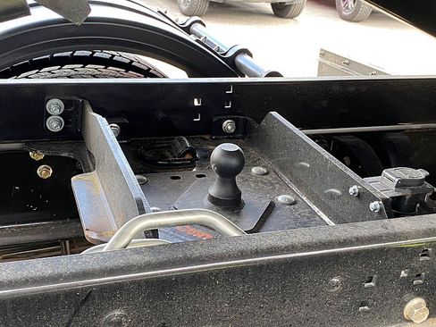 Used 2026 Ford F650 2WD Regular Cab Super Duty image 41