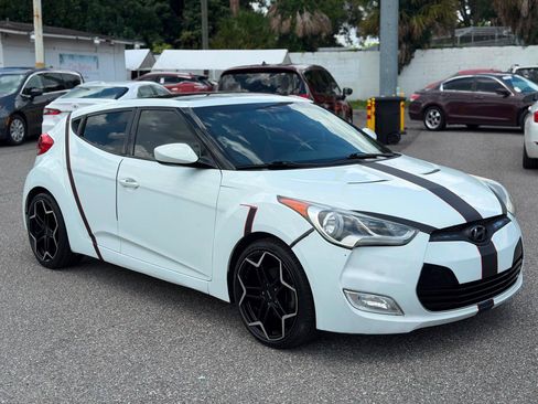 Used 2012 Hyundai Veloster w/ Style Pkg FWD image 3