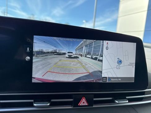 Certified 2024 Hyundai Elantra SEL image 33