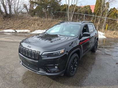 Used 2023 Jeep Cherokee Altitude Lux