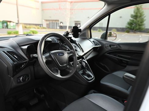Used 2018 Ford Transit Connect XL image 10