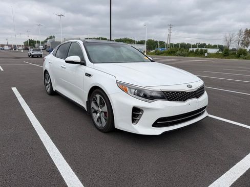 Used 2016 Kia Optima SX w/ Launch Edition Package FWD image 3