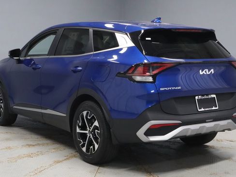 Used 2023 Kia Sportage EX FWD image 9