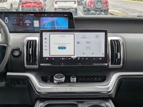 New 2025 Ford Expedition Platinum image 13