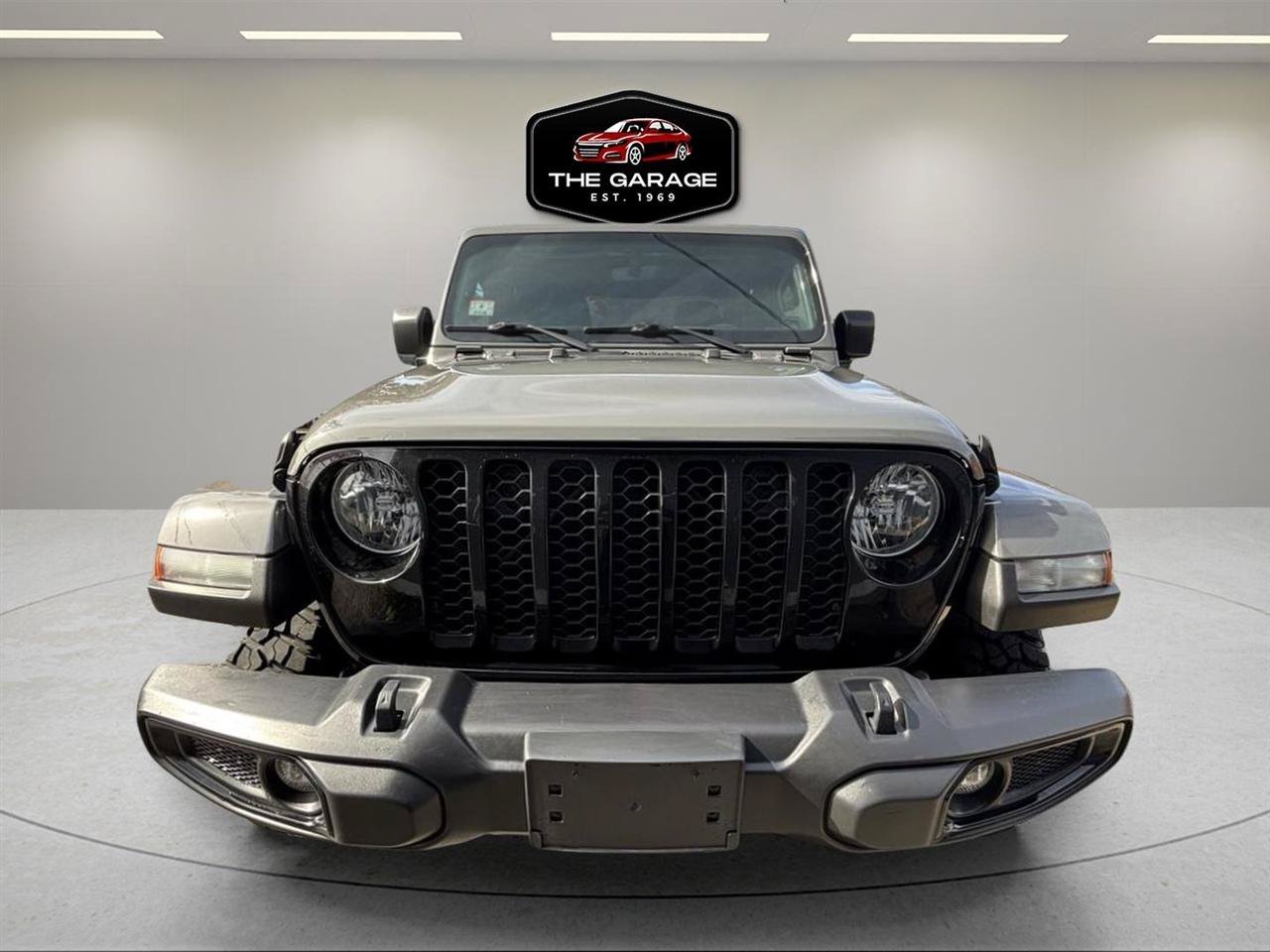Used 2021 Jeep Gladiator Sport AWD/4WD image 10