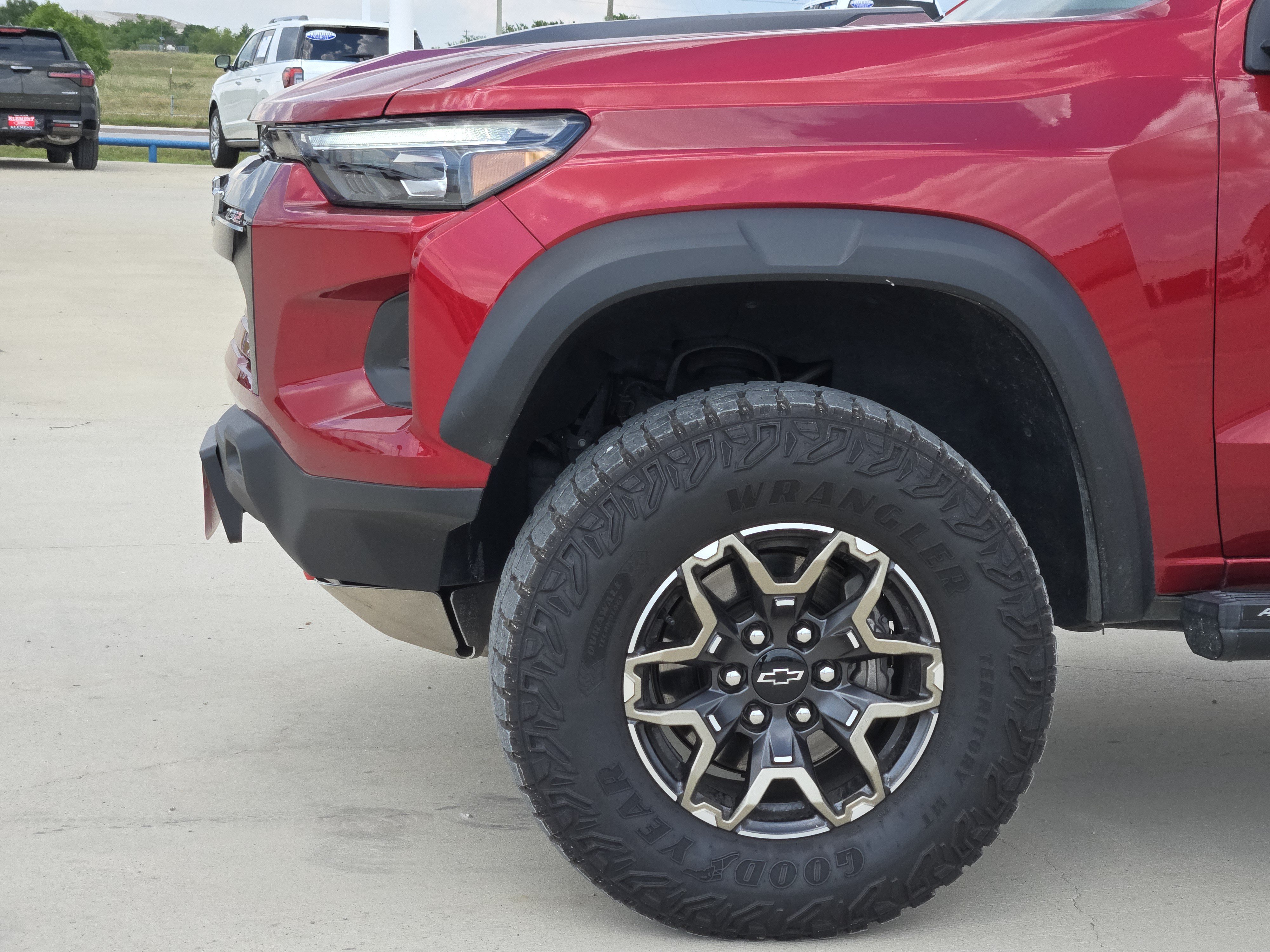 Used 2024 Chevrolet Colorado ZR2 w/ ZR2 Convenience Package III AWD/4WD image 8